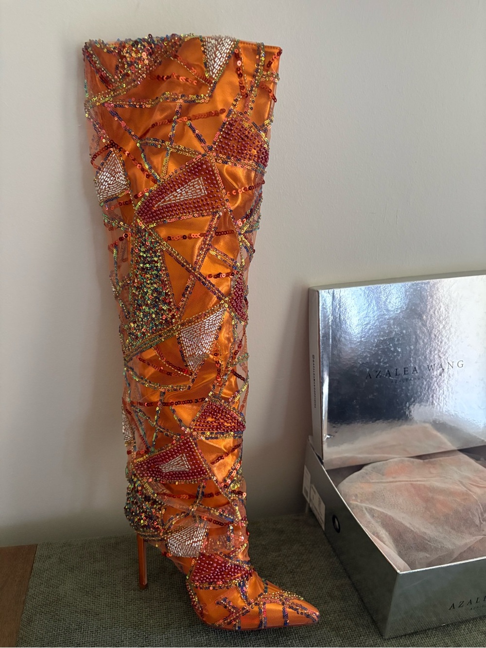 💯 NEW Azalea Wang Orange Embellished Sequin Knee-High Skirt Boot